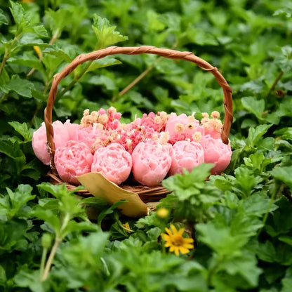 Scented Candles Basket Bouquet