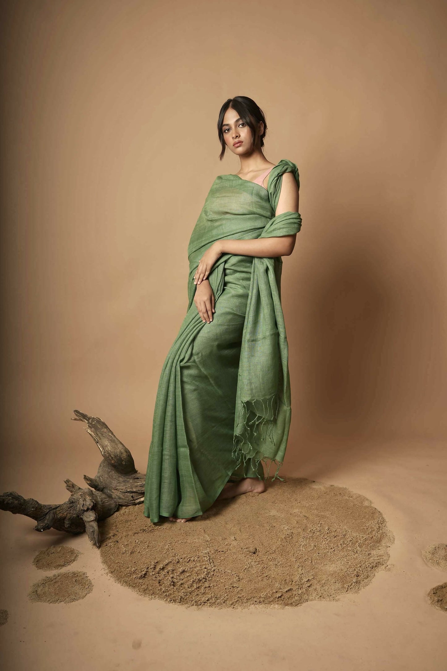 Rimjhim Saavan I Green Handloom Linen Saree