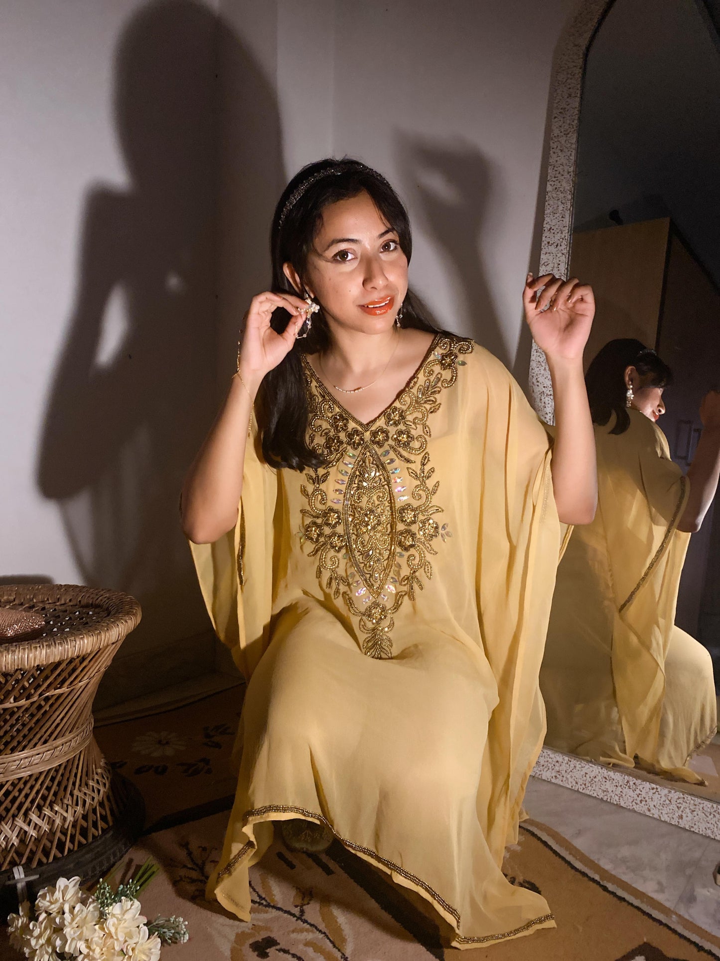 Mahnoor Short Kaftan with Golden Embroidery