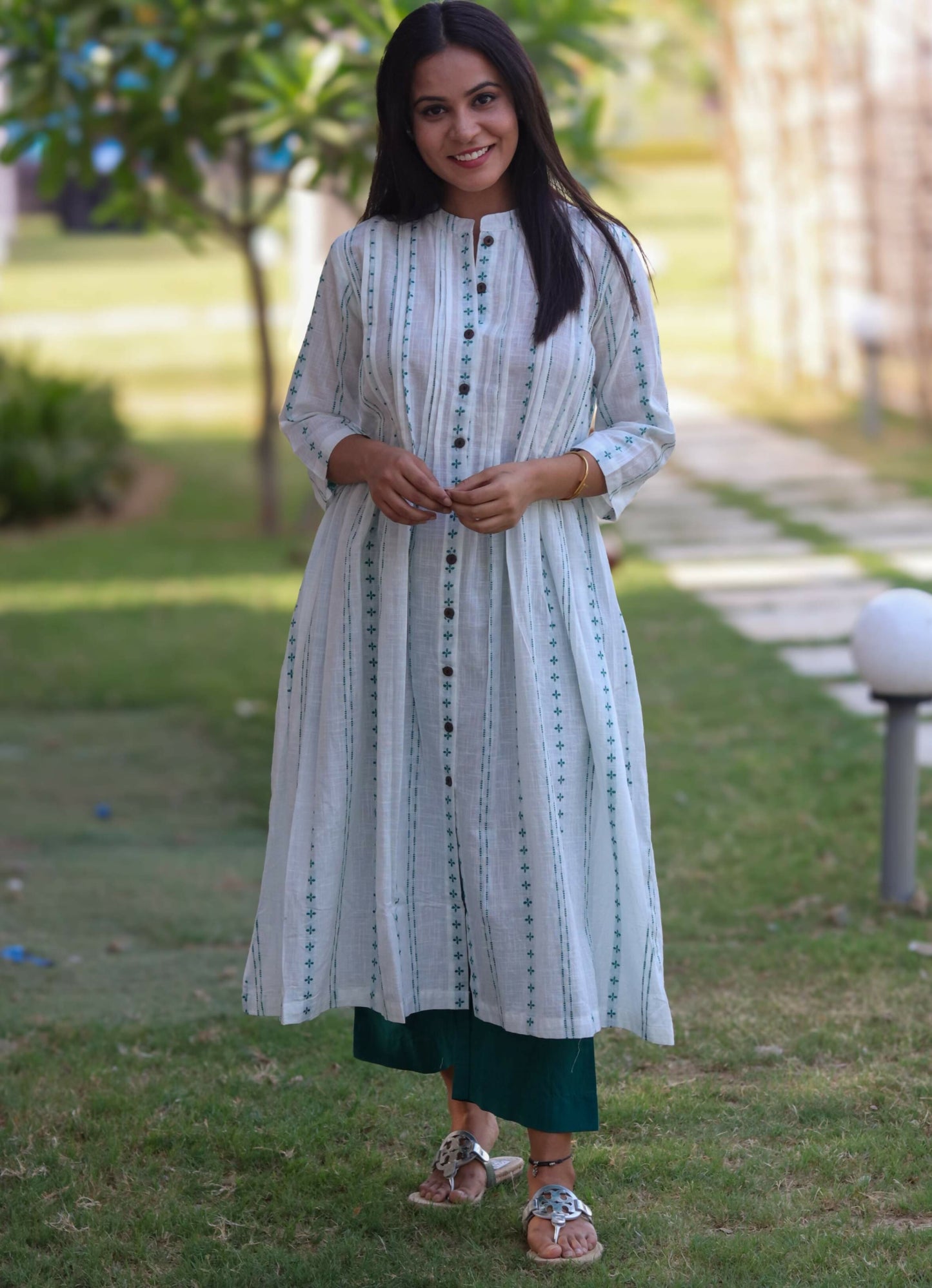 Naaz Pintuck Kurta Set