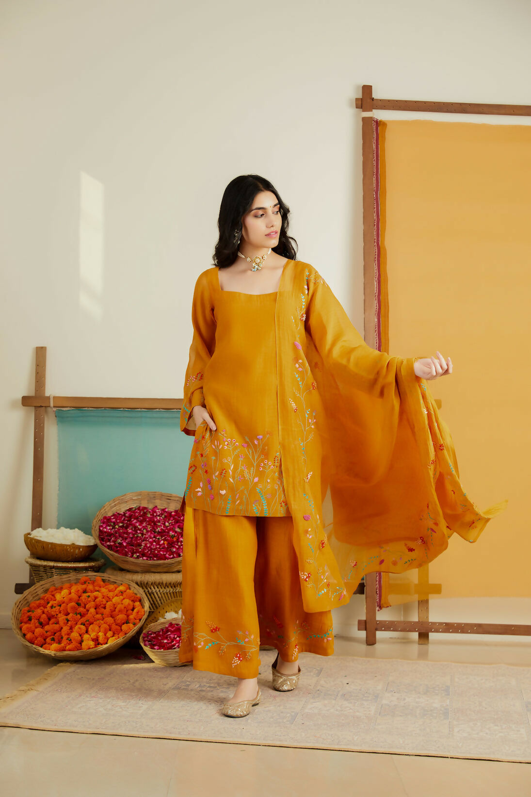 Saanjh Hand-embroidered Kurta Set