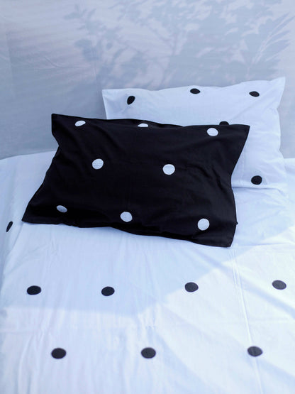 B&W Polka Bedsheet