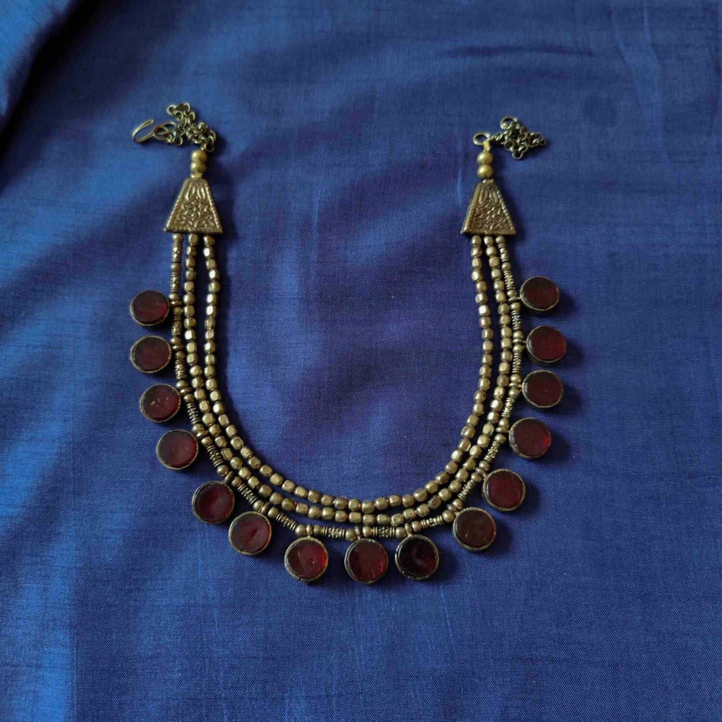 Gold Glass Raindrop Necklace