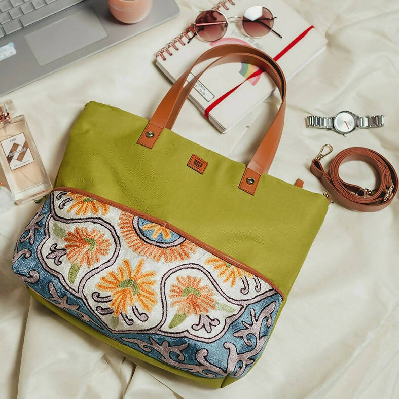 Lilly Small Tote Bag