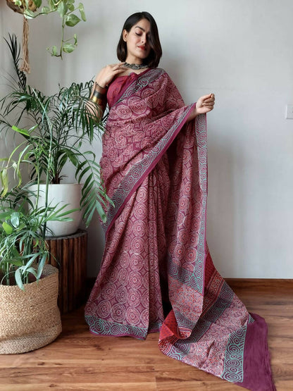 Circular Soiree Maroon Cotton Pocket Saree