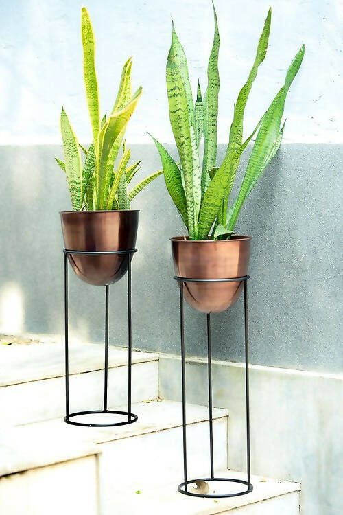 Planter Copper Antique with Black Stand 22"