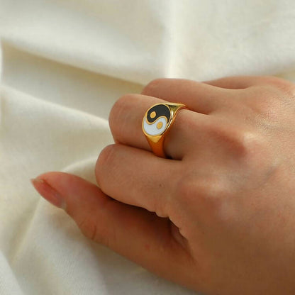 Balance Signet Ring