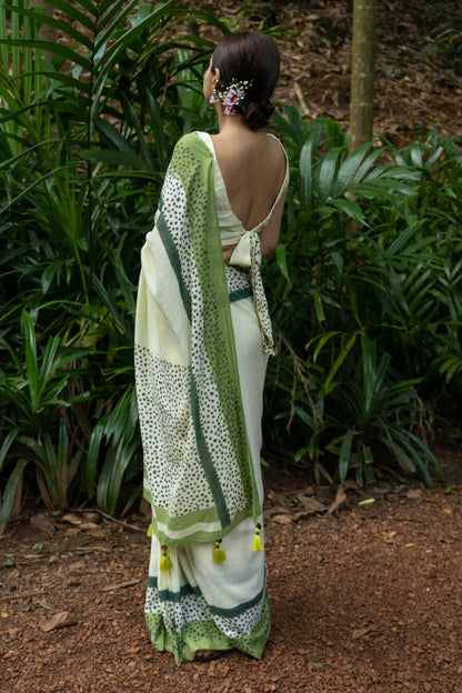 Miri Mul Cotton Green Saree