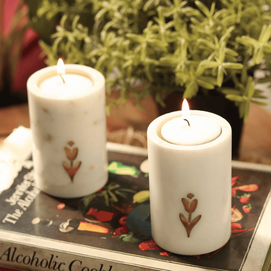 Atrangi Tulip Marble Candle Holder