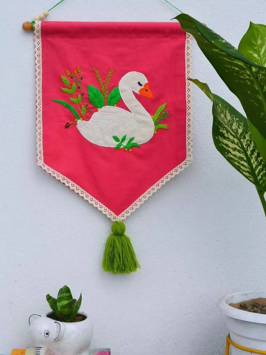 Swan Wall Hanger