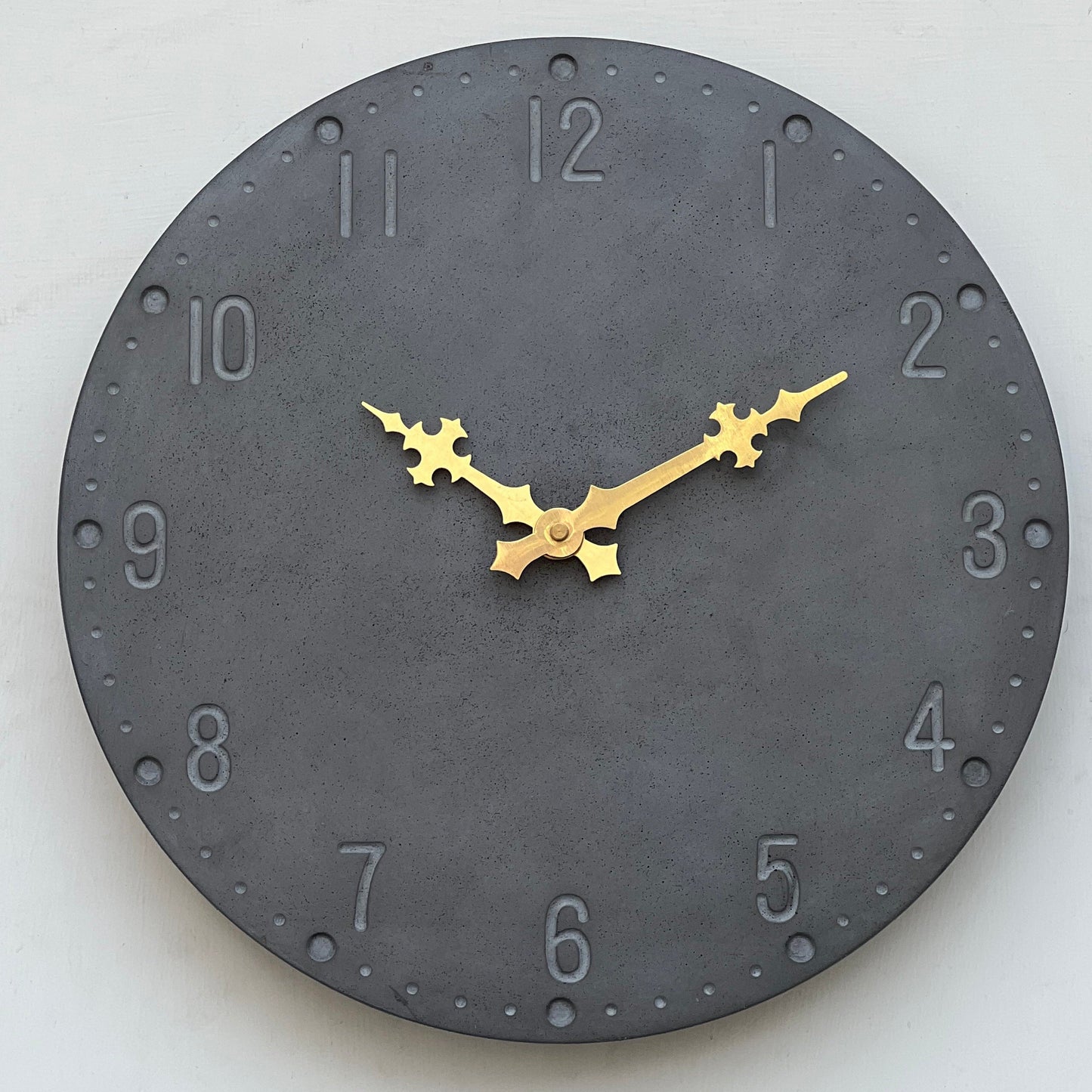 Alpha - Concrete Clock Round