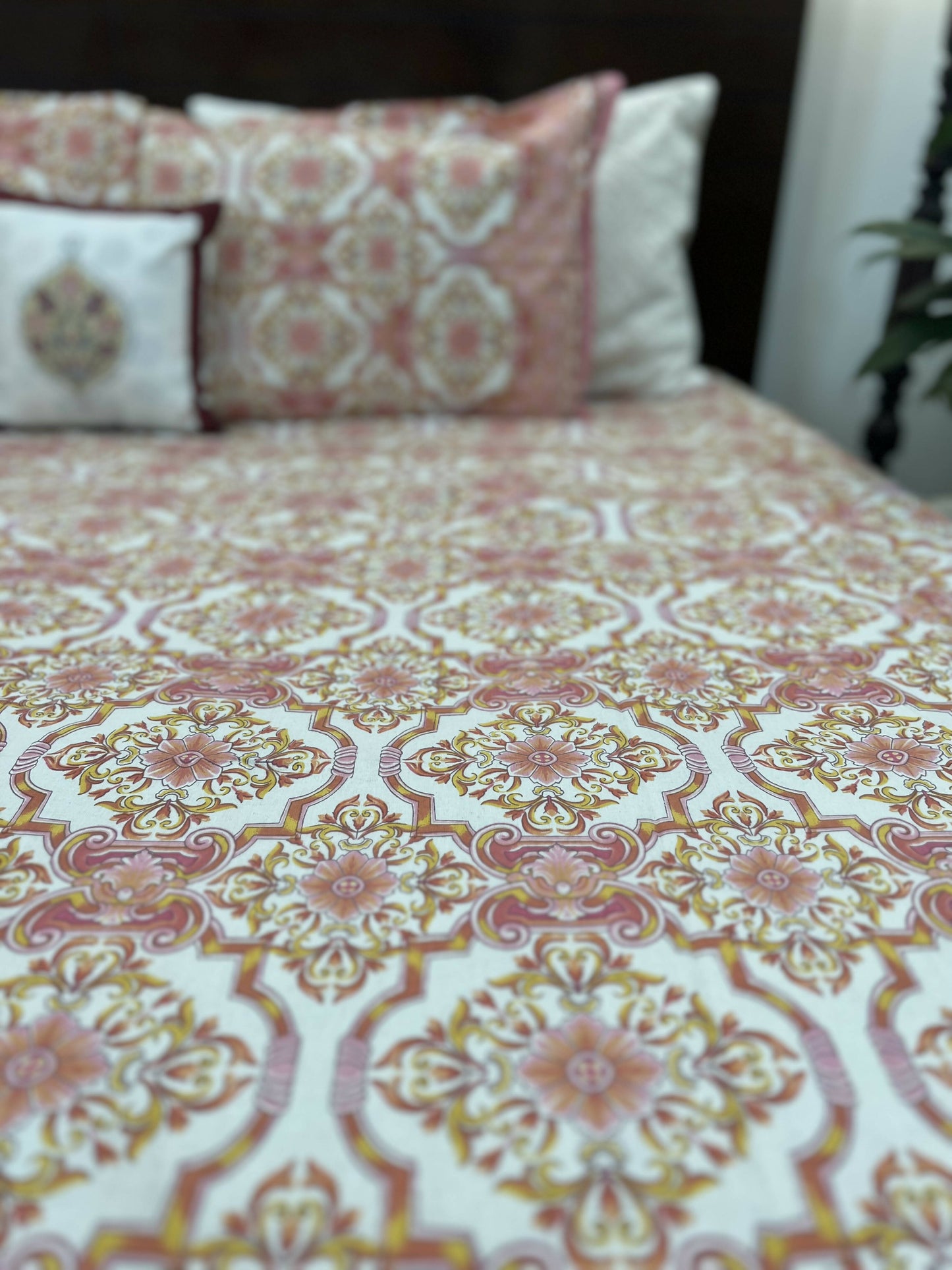 King Size | 90*108 Inches | Pink Pattern