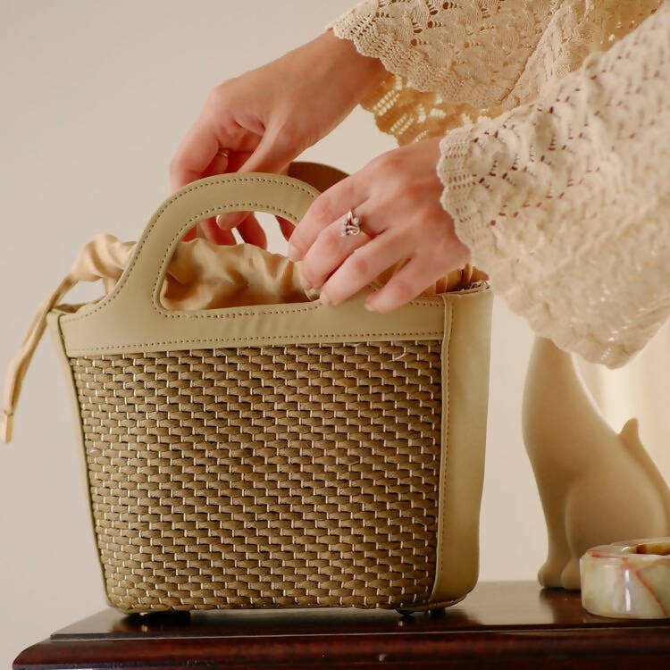 Vanilla Bean Bucket Bag