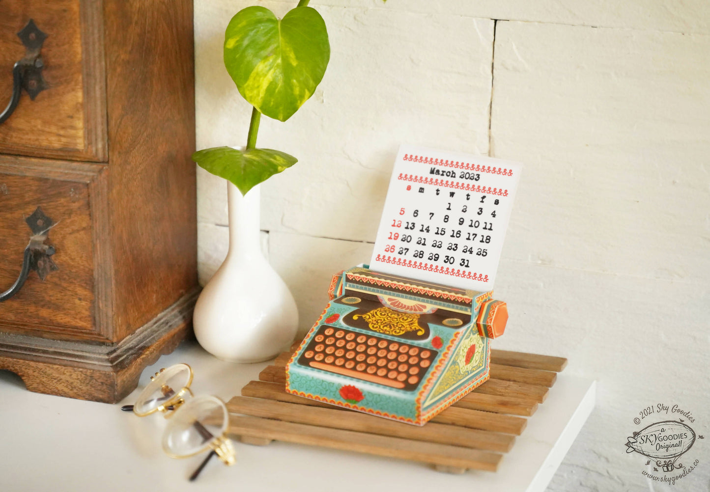 Colourful Typewriter Desk Calendar 2025 Diy Paper Craft Kit