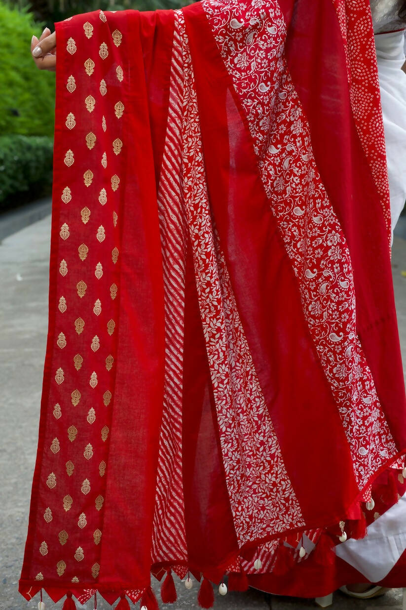 अतरंगी Saree - Red