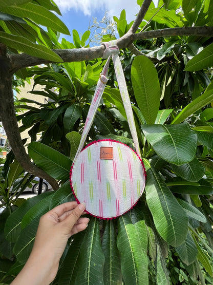 White On My Mind Round Sling Bag Mini
