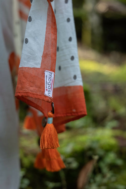 Popai Mul Cotton Orange Printed Saree