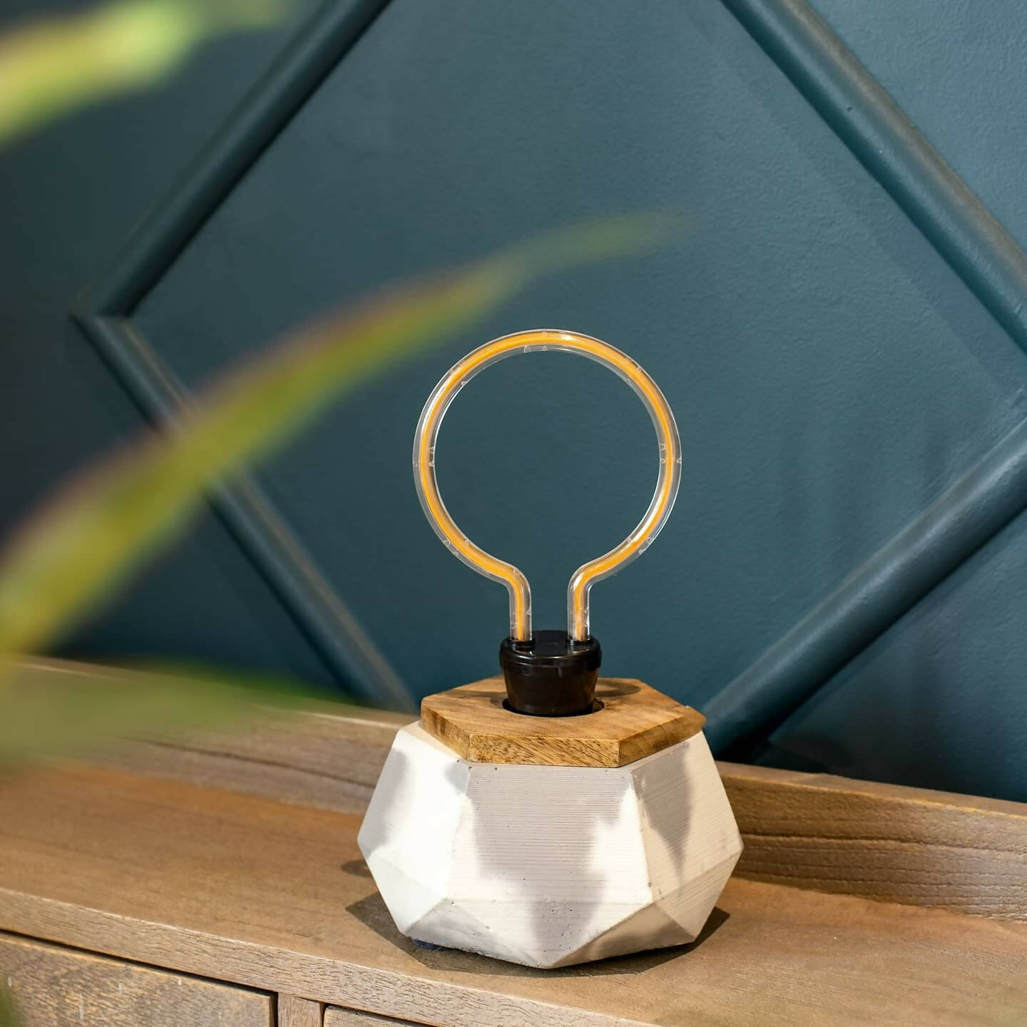 YC Hexalite Ring Lamp