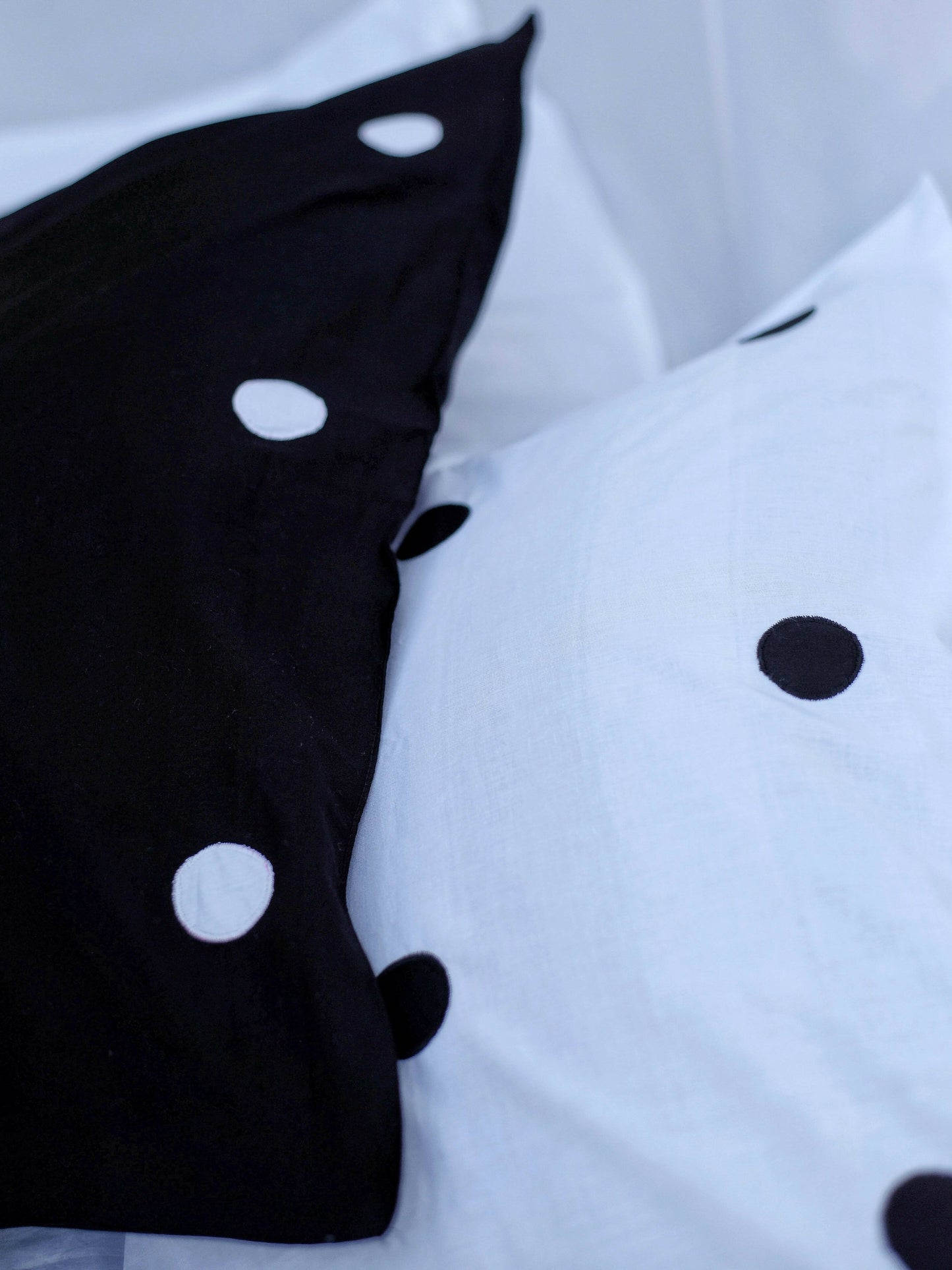 B&W Polka Bedsheet