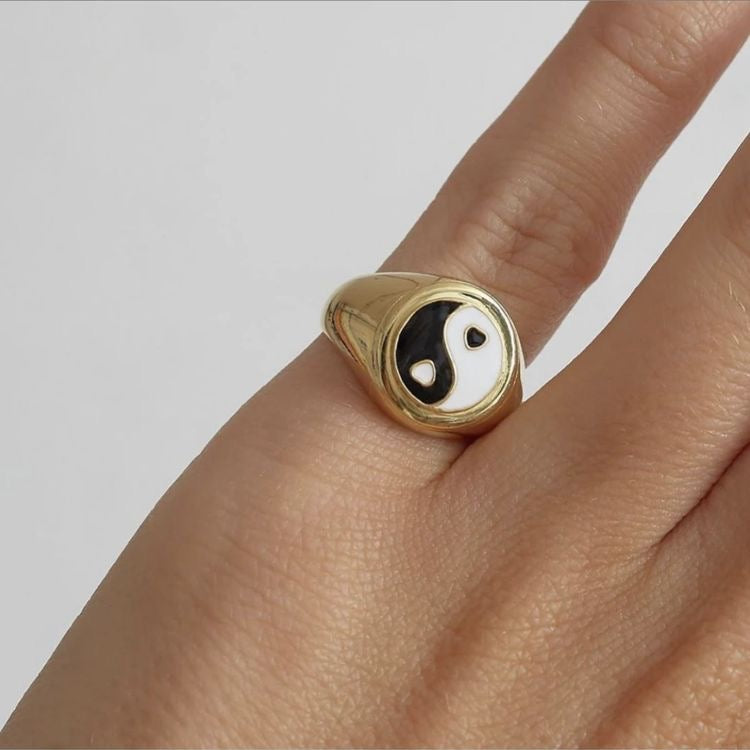 Yin Yang Ring