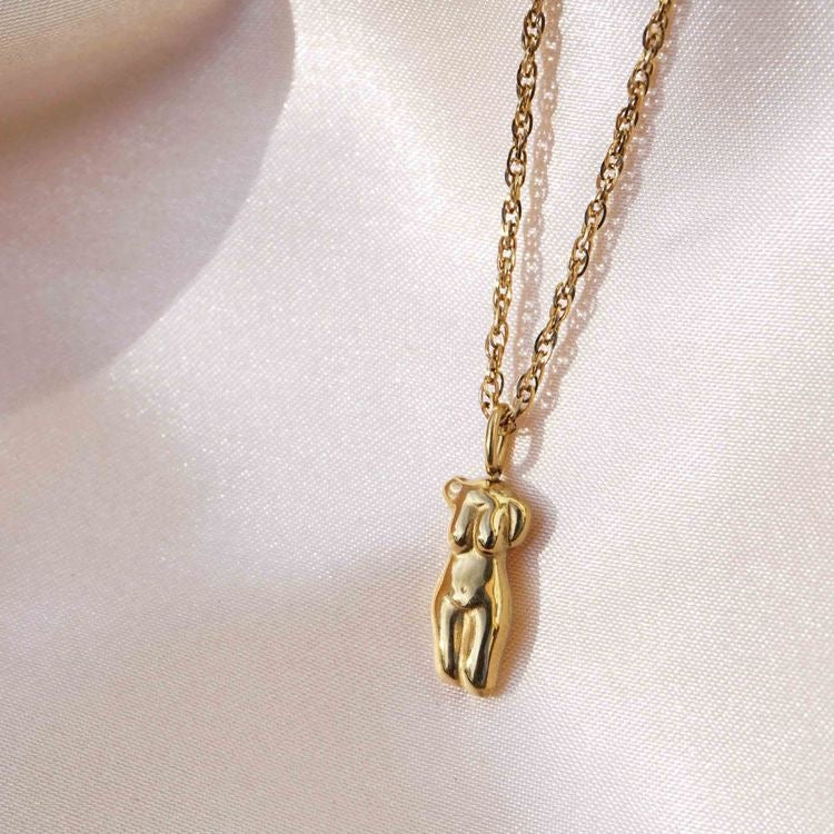 Femme Necklace