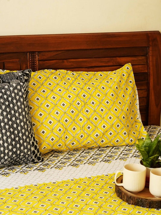Bageecha Yellow Extra Large Double Bed Bedsheet