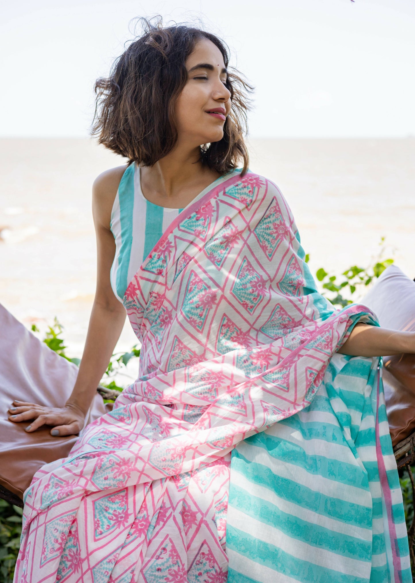 Coral Mul Cotton Geometric Print Saree