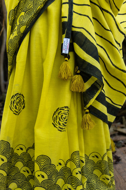 Beira Mar Mul Cotton Yellow Saree