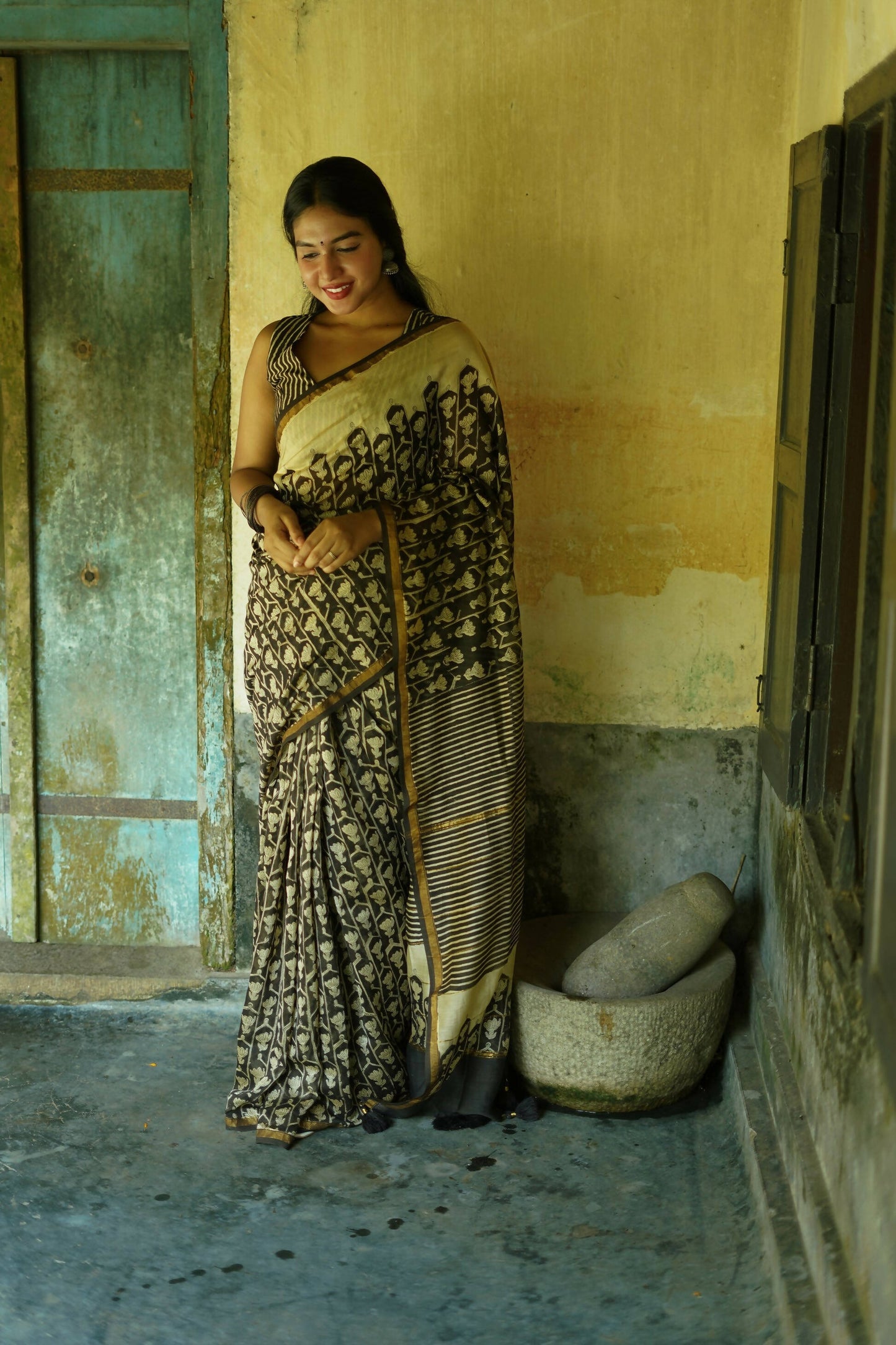 Eternal Elegence In Black - Chanderi Saree