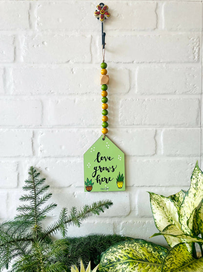 Beaded Hut With Ceramic Hook