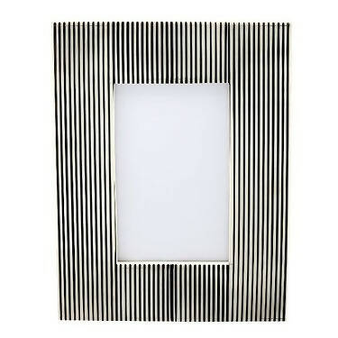 Photo Frame Black+White Resin Stripes