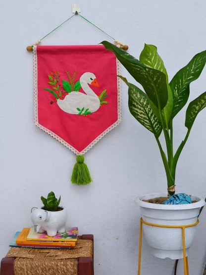 Swan Wall Hanger