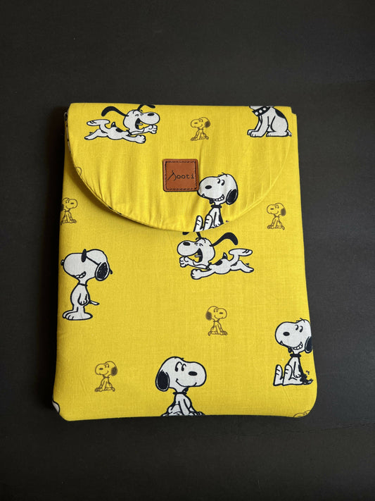 Snoopy Yellow iPad Sleeves