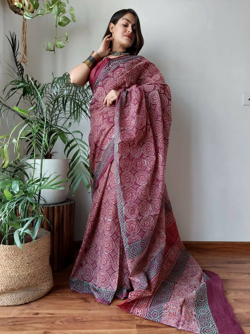 Circular Soiree Maroon Cotton Pocket Saree